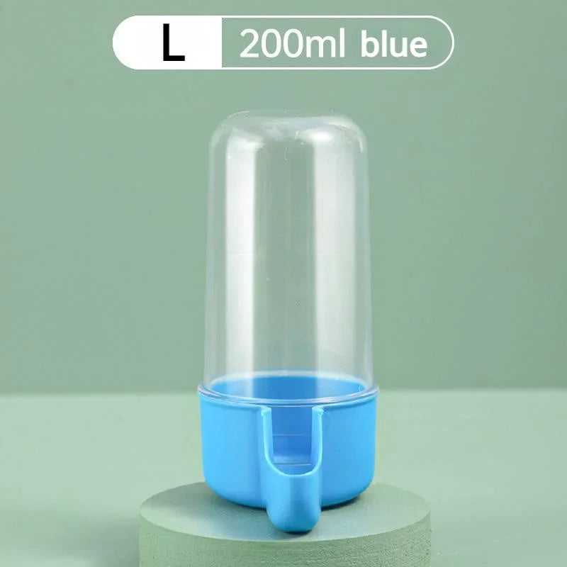 Hängender Futterspender